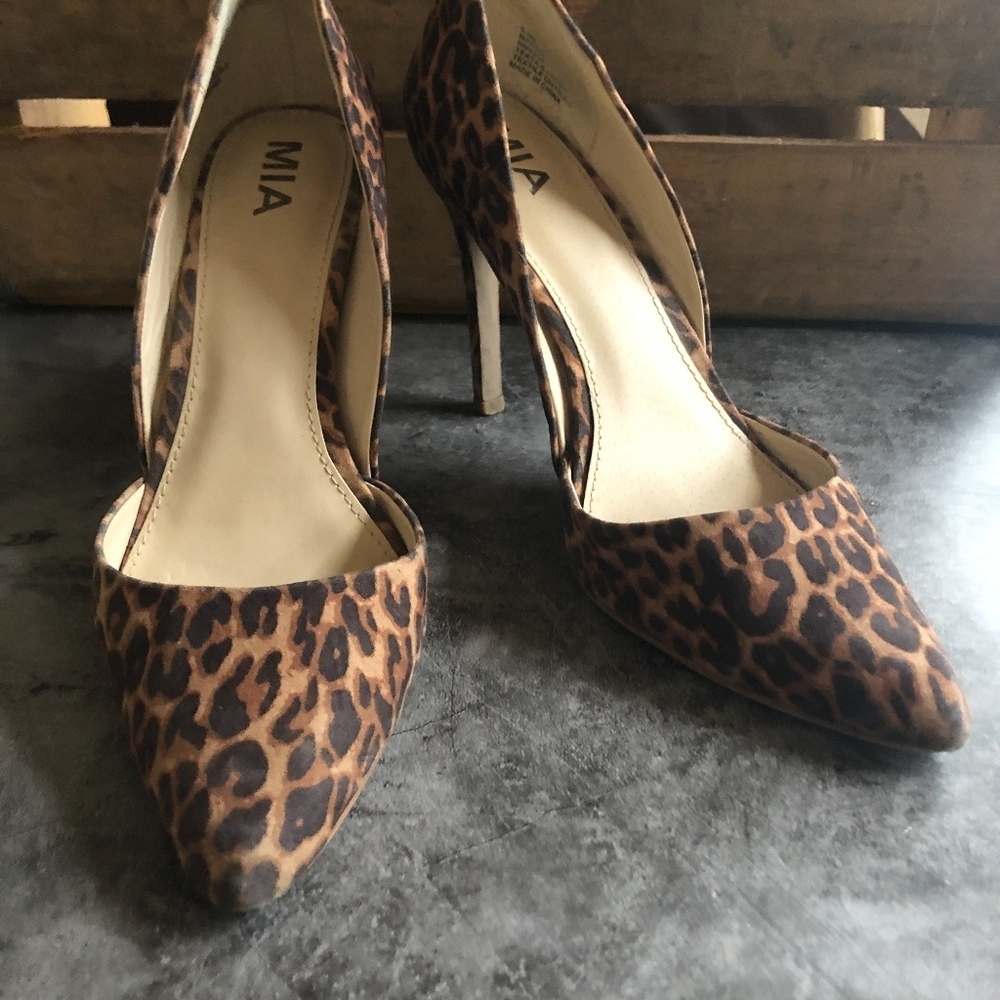 Mia Margo Leopard Print D'Orsay Heels 8.5